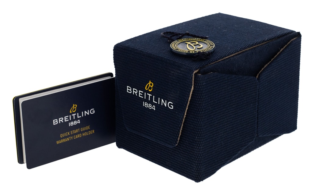 Breitling Super Avenger V13375 Image 4